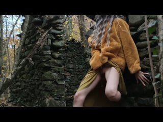 girl trying to hold back her moans... | porn in public | public porn | outdoor porn |silent moan 18 outdoors orgasm